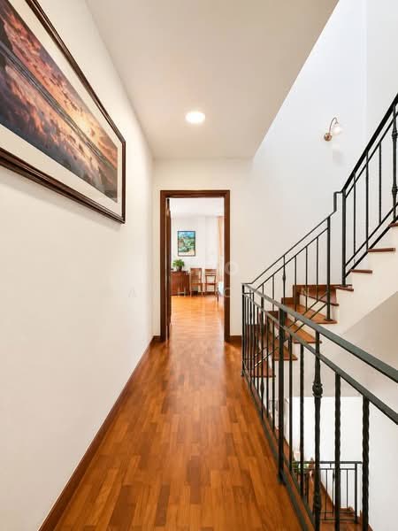 Woodlands Ave 1 / Ashwood Grove / Woodgrove Walk — photo 5