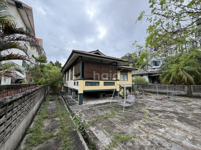 Joo Chiat / Still Road